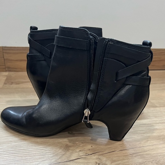 Sam Edelman Ankle Booties - Picture 4 of 5